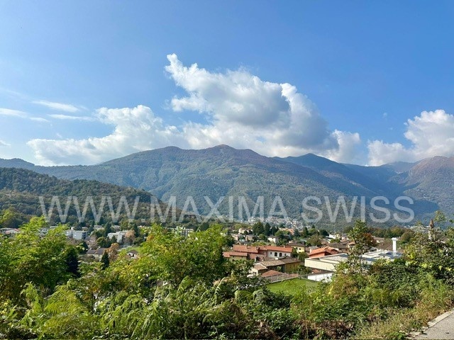 PONTE CAPRIASCA: TERRENO EDIFICABILE CON LICENZA EDILIZIA